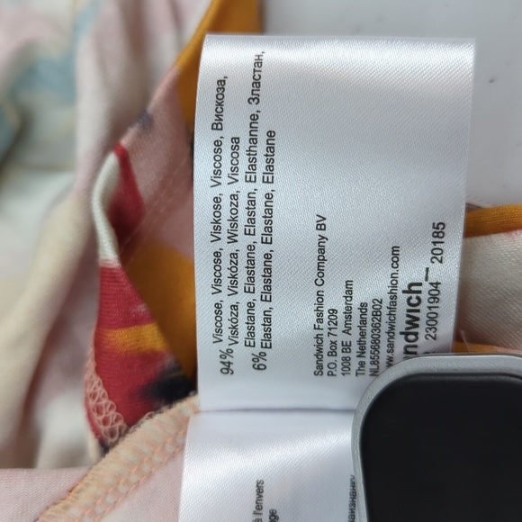 Short sleeve dress,( new with out tag, fall of) size L - Picture 5 of 5